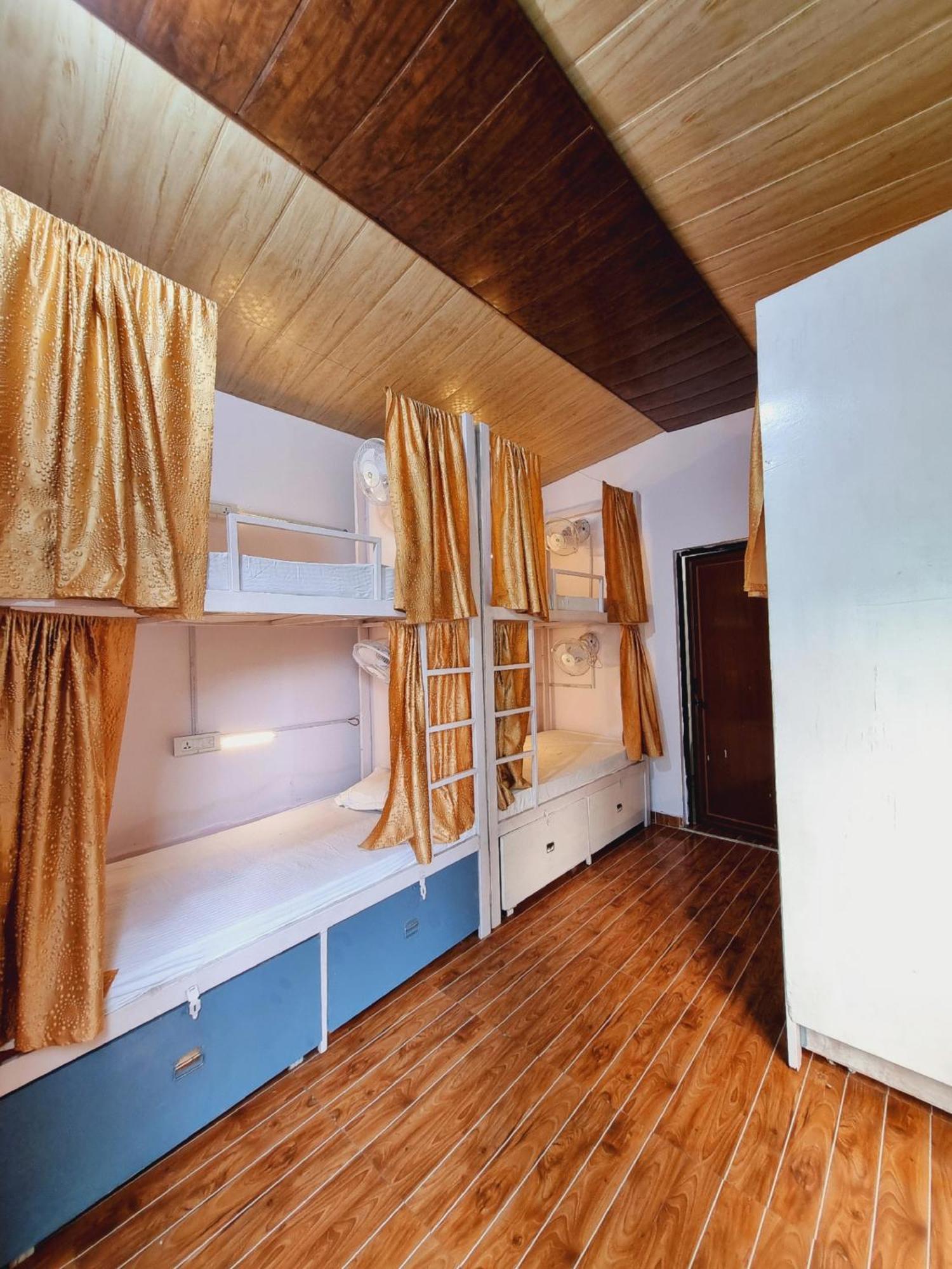 Landlopers Hostel Rishīkesh 외부 사진