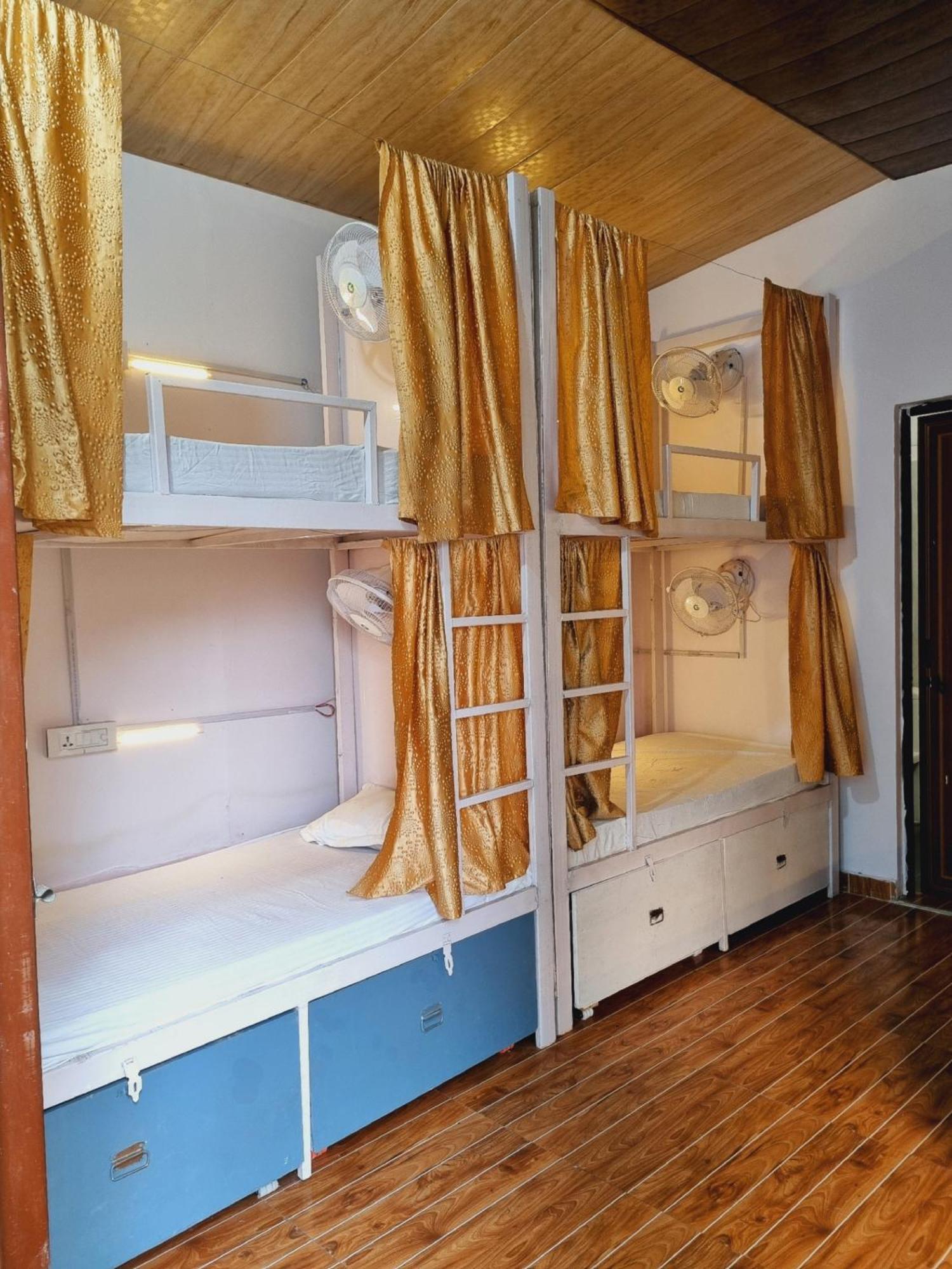 Landlopers Hostel Rishīkesh 외부 사진