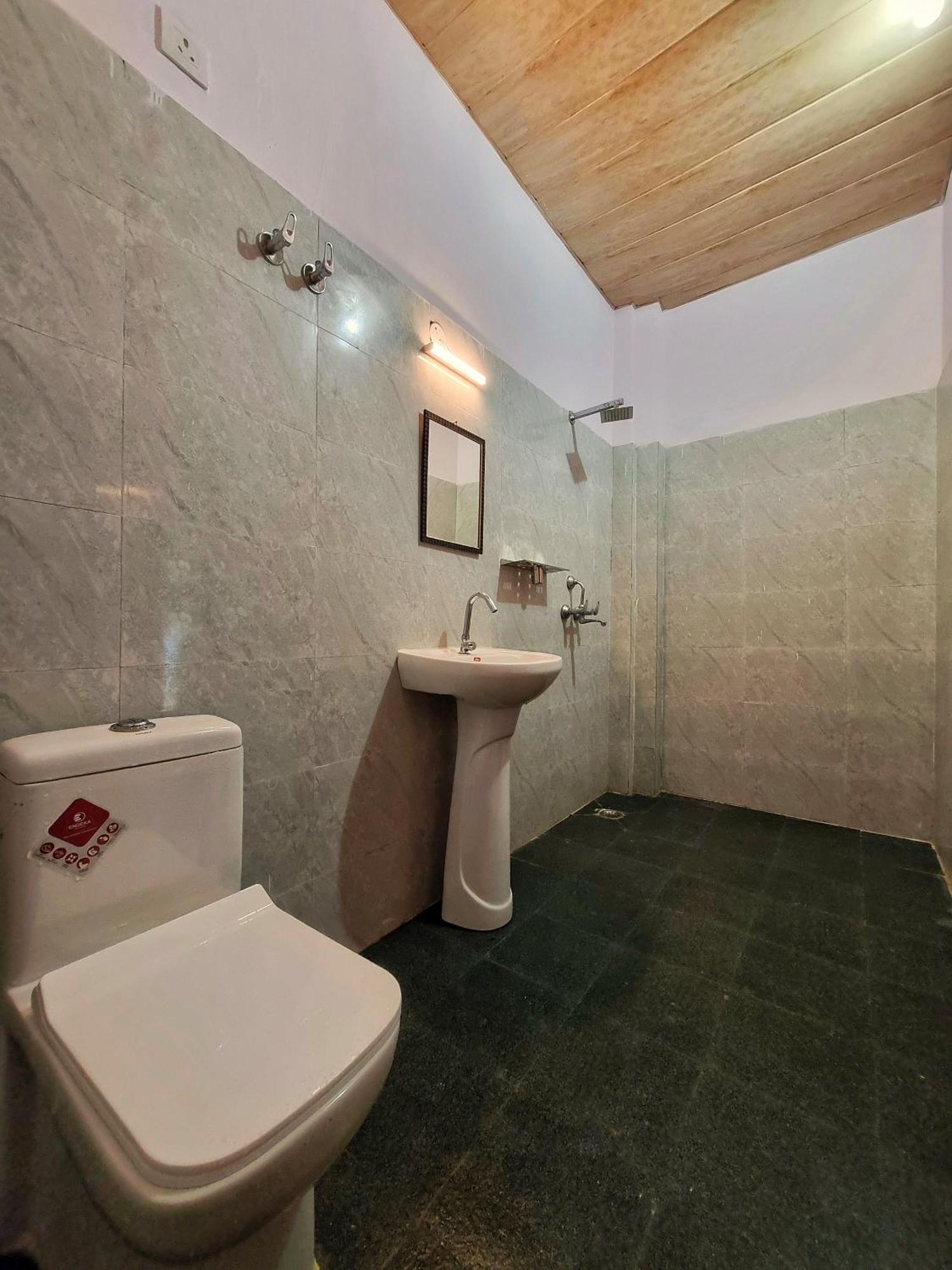 Landlopers Hostel Rishīkesh 외부 사진
