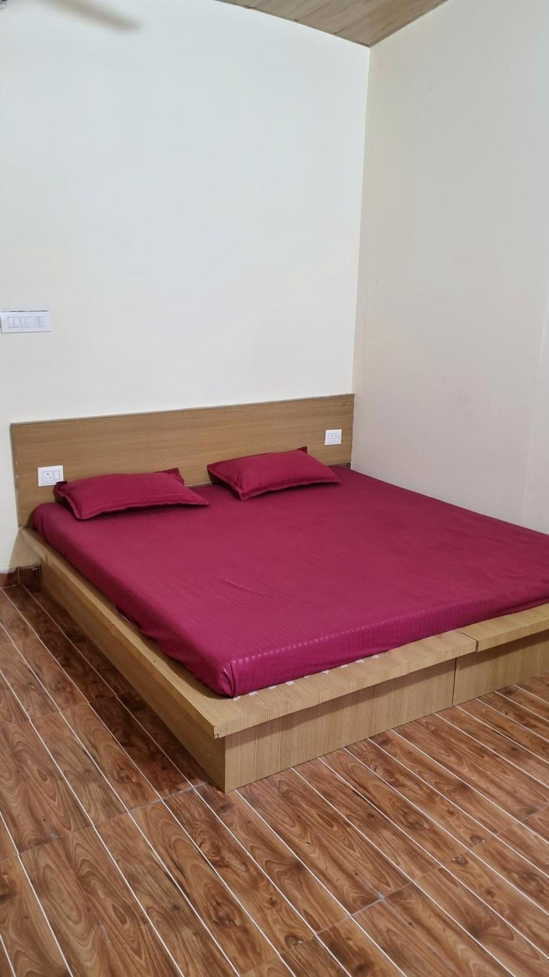 Landlopers Hostel Rishīkesh 외부 사진