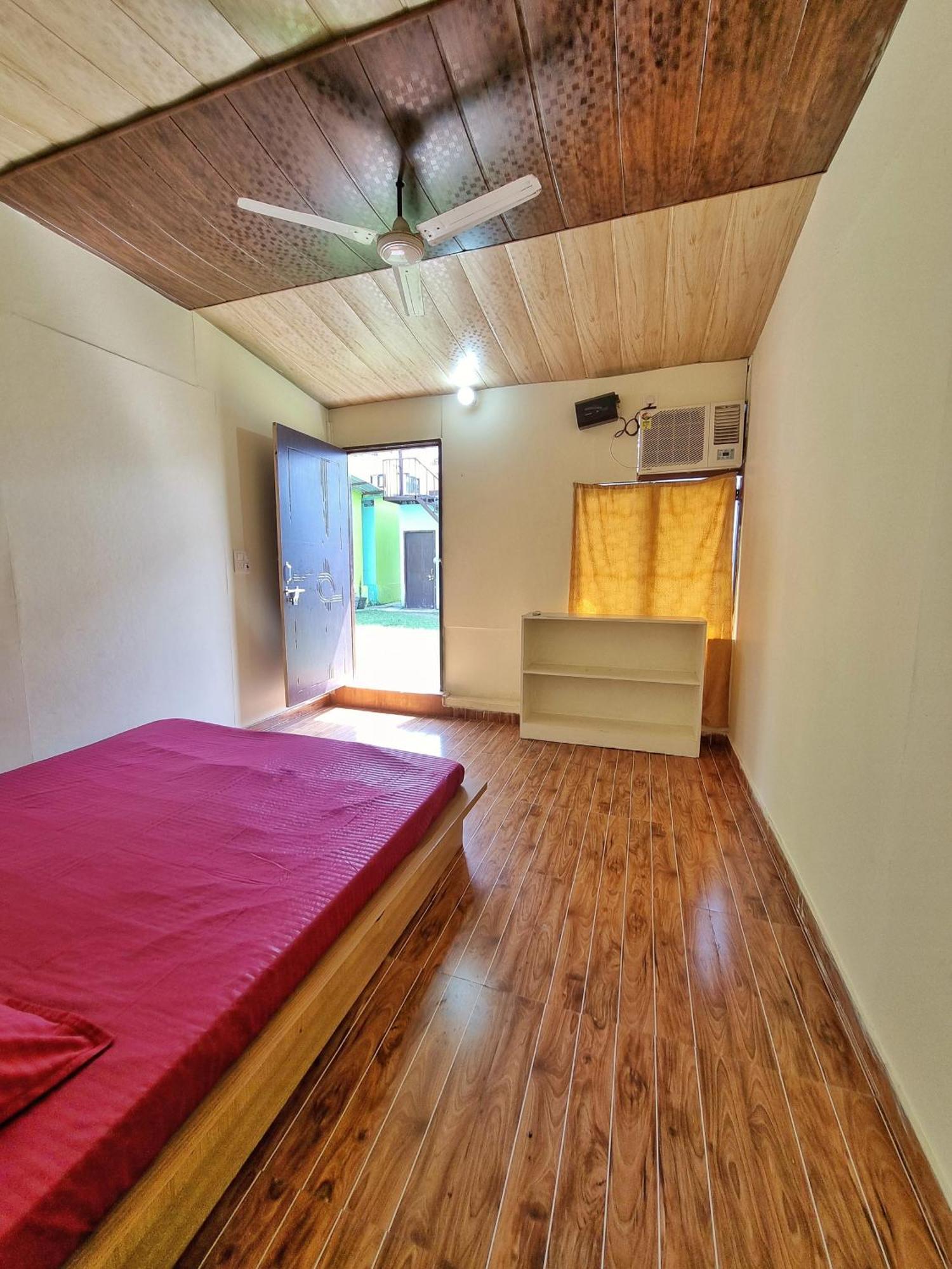 Landlopers Hostel Rishīkesh 외부 사진